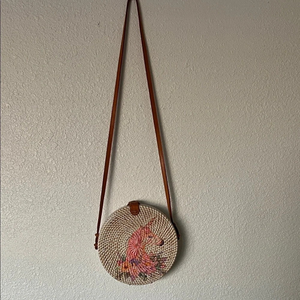Naomi Savannah Round Woven Unicorn Crossbody Bag 25”arnd. the detail on unicorn😍 - Picture 2 of 8